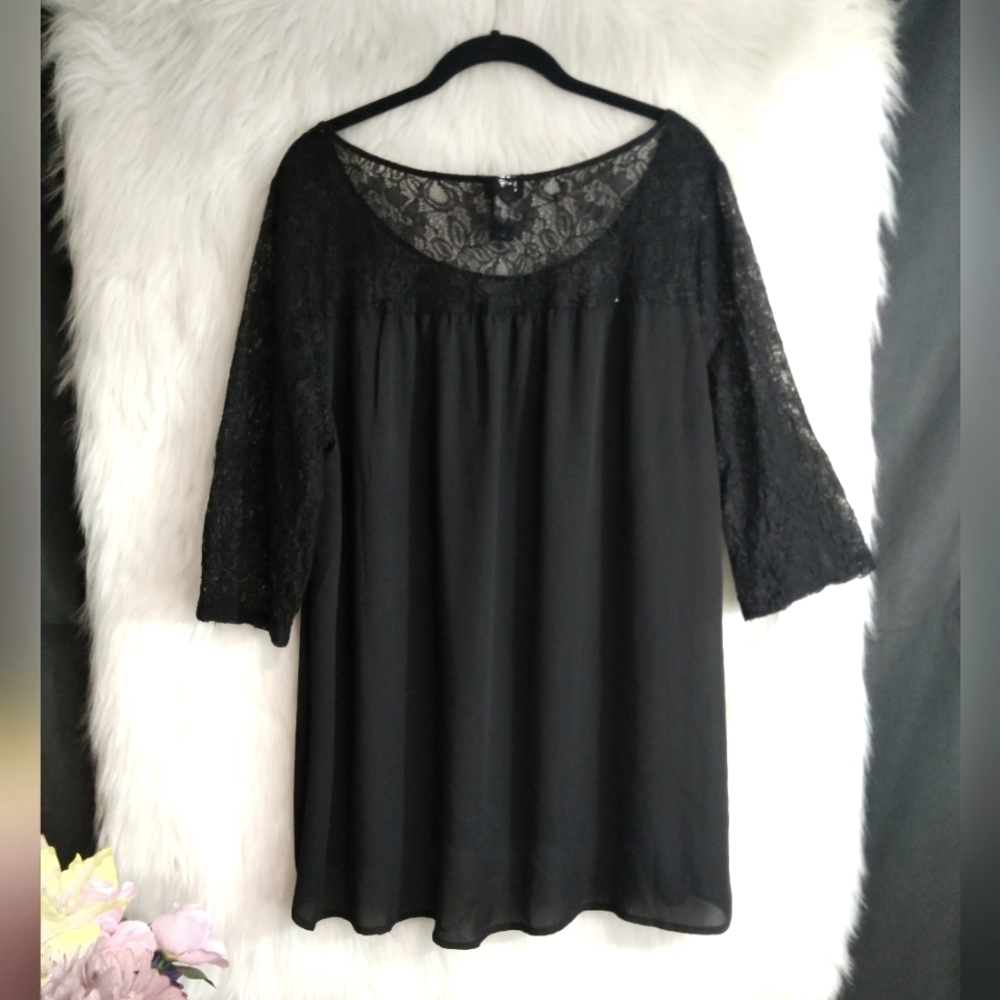 Torrid Black Half Sleeve Lace Top Size 2